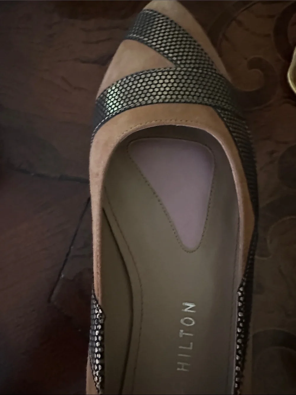 Paris Hilton Two-Tone Tan and Black designs Slip-On flats - size 8.5